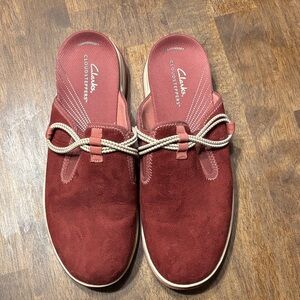 Clarks Women's Burgundy Suede Mules